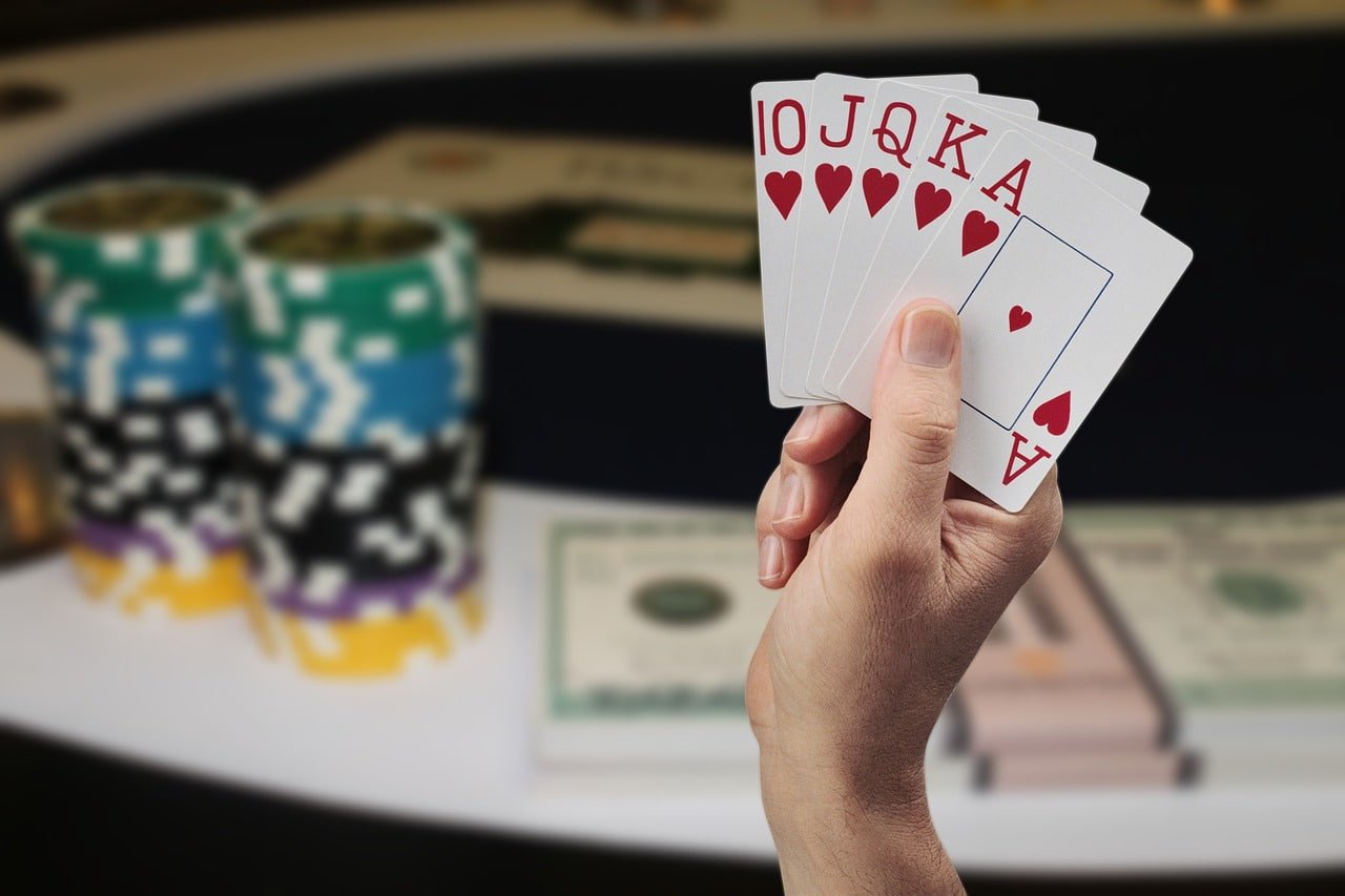 Filipino player browsing casino-style slot games on 7 ph mobile platform